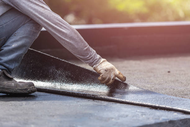 Professional Vapor Barrier Installation technician working in Roanoke, AL